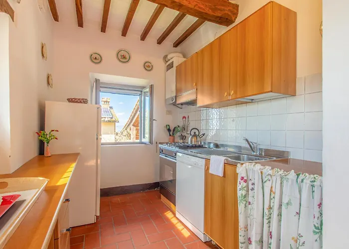 2 Bedroom Stunning In *